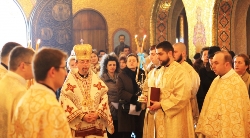 Секретар Конгрегації Східних Церков молився з українською громадою в Римі